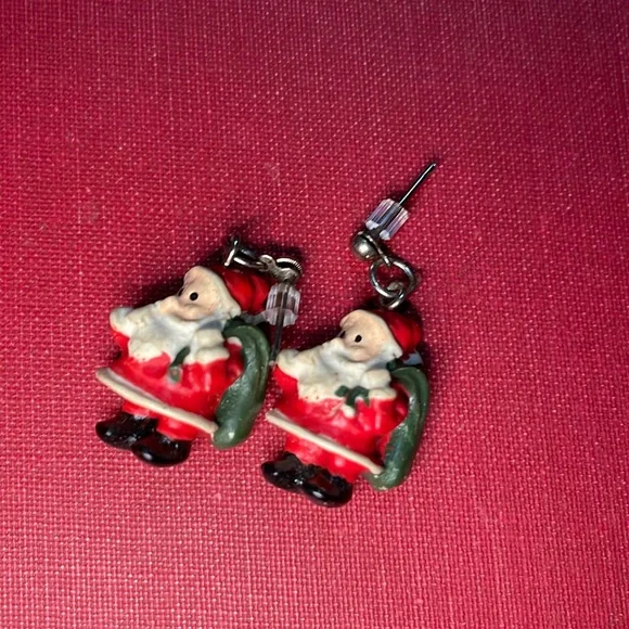 ❣️CLEARANCE ITEM❣️Vintage Santa Earrings - Picture 1 of 6